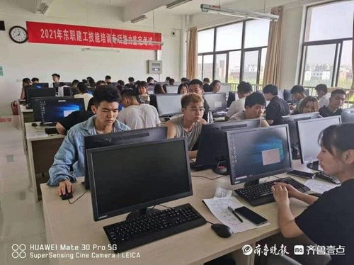 東營經(jīng)濟(jì)技術(shù)開發(fā)區(qū)首批AutoCAD專項(xiàng)職業(yè)能力考核圓滿落幕，計(jì)算機(jī)技術(shù)培訓(xùn)賦能產(chǎn)業(yè)人才發(fā)展